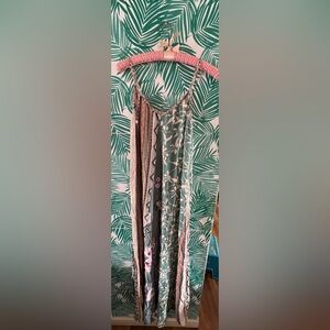 Gigio Floral mixed print maxi dress boho flowy NWT does have a small hole sz S